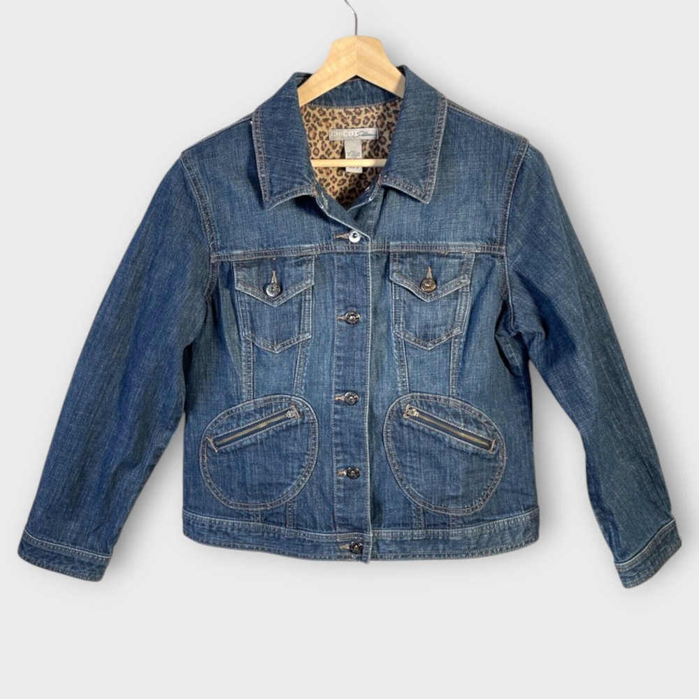 🦜 CHICO's Platinum Denim Jean Jacket Woman's Sz 2 (M, 12) Blue Western